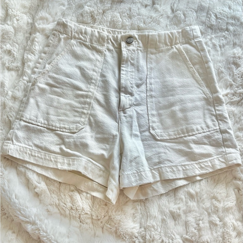 Zara Teens White Casual Shorts, size 13-14